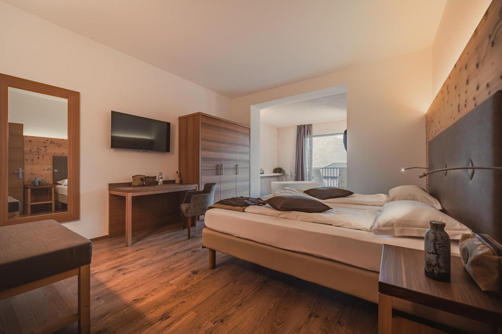 Cristallo Sport & Wellness Hotel Levico Terme Pokoj fotografie