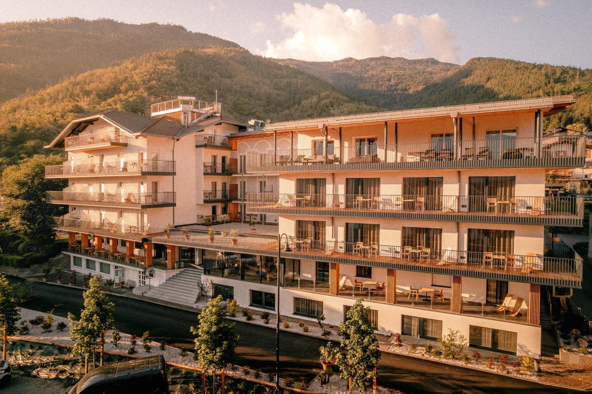 Cristallo Sport & Wellness Hotel Levico Terme Exteriér fotografie